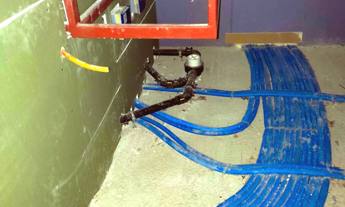 Δάπεδο WC ύδρευση PE Πύργος Πειραιά
